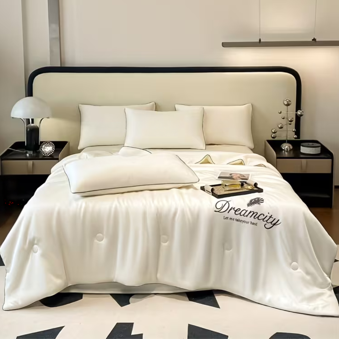 QuiltéLuxe All-Season Quilt