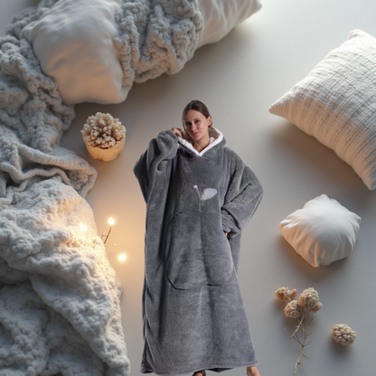 VeluraHood – Luxe Micropluche Hoodiedeken